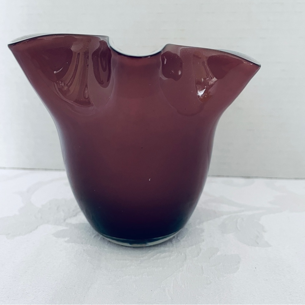 Handkerchief glass vase purple white 5” tall